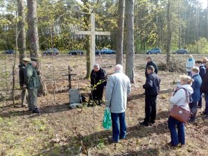 Nosów: poświęcenie krzyża w rocznicę zbrodni z 1944 roku